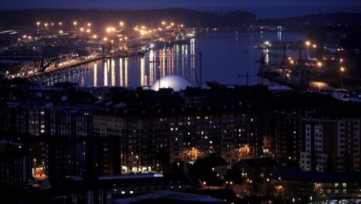 Aviles : Mysteries and Legends Walking Tour in Spanish - Activity Details