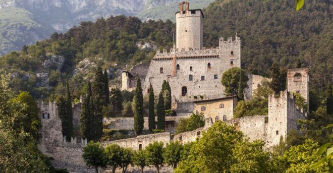 Avio: Avio Castle - Cancellation Policy and Booking Flexibility