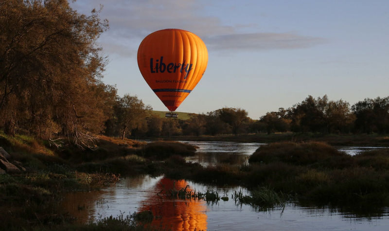 Avon Valley Hot Air Balloon Flight in Perth includes breakfast - What to know before you book