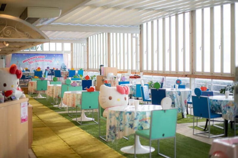 Awaji Hello Kitty Apple Land Admission Ticket - Hello Kitty Showbox: Shopping & Entertainment