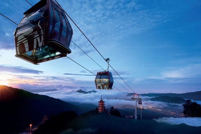 Awana SkyWay Gondola Cable Car in Genting Highlands - Boarding and Alighting Stations