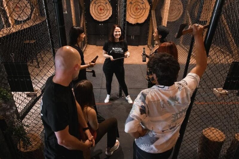 AXE THROWING EXPERIENCE IN BERLIN - Why the Guides Make a Difference
