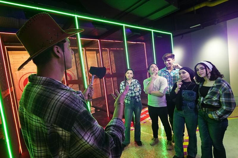 Axe Throwing Experience in Malaysia by Bomb Battle - Your first throws at Bomb Battle