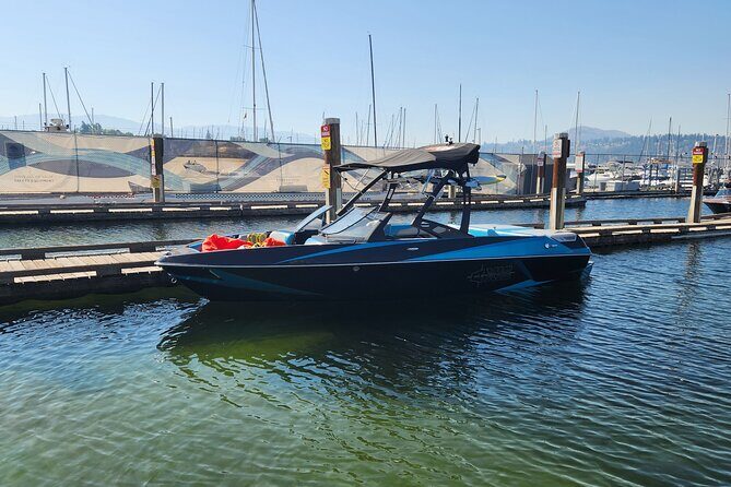 Axis T22 Wake Surfing Boat Rental - Good To Know