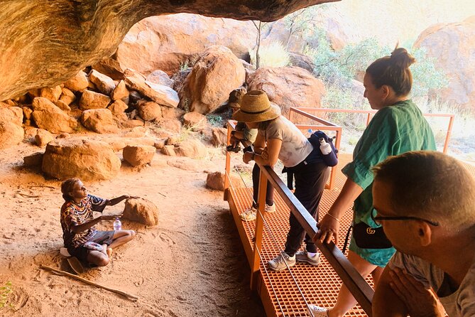 Ayers Rock Uluru Private Tour - Date and Travelers