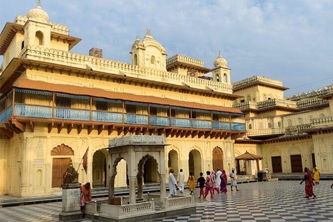 Ayodhya,Varanasi & Prayagraj Spiritual Tour -Various options - Who Would Love This Experience?