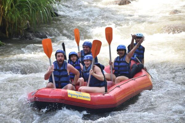 Ayung White Water Rafting - Local Rafting Instructors