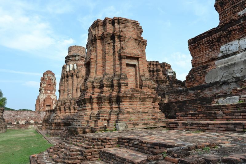 Ayutthaya and Amphawa One Day Private Tour - Who should book this day trip?