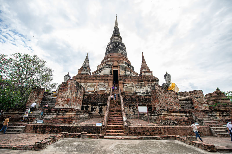 Ayutthaya Must-Visit Tour: Summer Palace, Floating Market & Temples - Prepare for sun, temple rules, and a long day