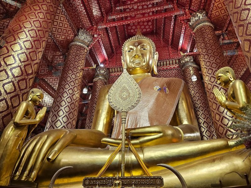 Ayutthaya: Private Longtail Tour with Optional Temple Visits - The longtail ride: scenic, private, and exposed