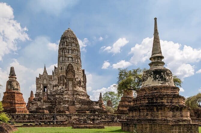 Ayutthaya Three Temple Heritage Tour by Bus - Exploring the Ayutthaya Three Temple Heritage Tour by Bus