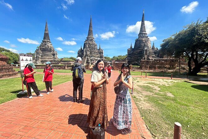 Ayutthaya World Heritage Temples Day Tour From Bangkok - Lunch and Refreshments