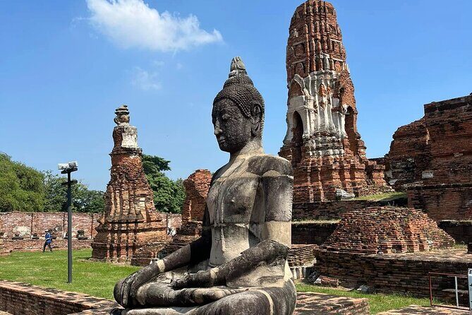 Ayutthaya World Heritage Temples & Sunset Cruise Private Tour - The Iconic Wat Mahathat and Its Buddha Head