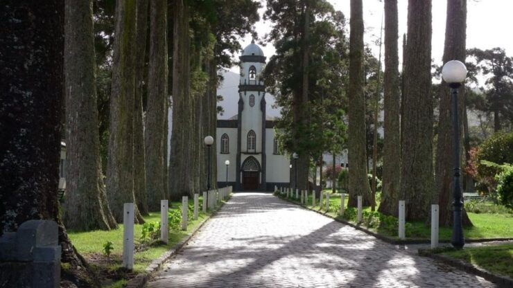 Azores: Private Tour Sete Cidades Green & Blue Lakes - Tour Highlights
