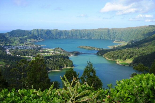 Azores: Sete Cidades Scenic Jeep Tour From Ponta Delgada - Twin Lakes of Sete Cidades