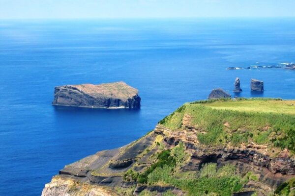 Azores: Sete Cidades Scenic Jeep Tour From Ponta Delgada - Peaceful Lakes in São Miguel