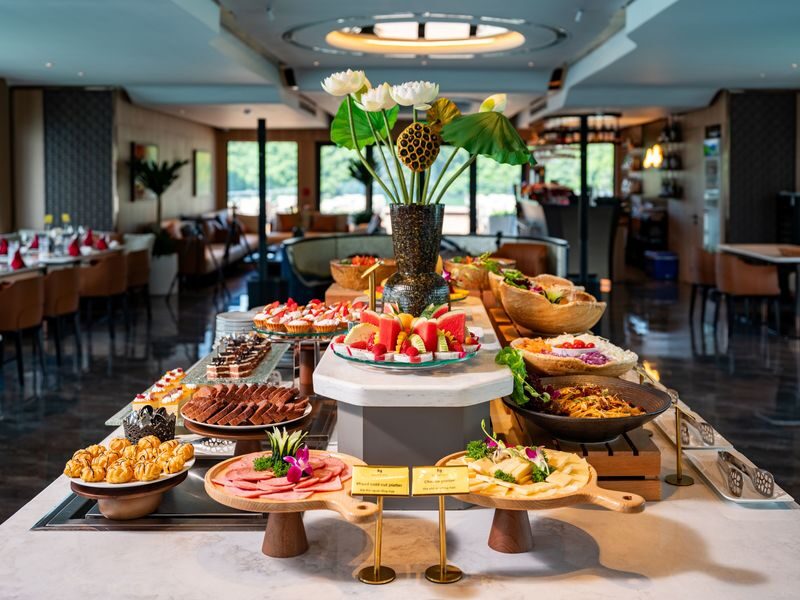 Azura 3D2N Luxury Cruise: Ha Long Bay & Lan Ha Bay Tour - Should you book this cruise?