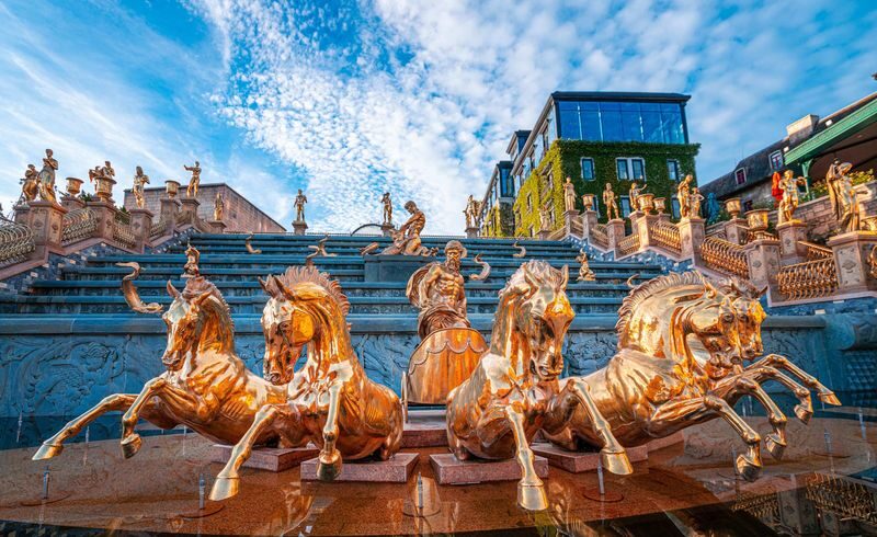 Ba Na Hills & Golden Bridge Day Tour with Late Departure Option - Lunch choices, vouchers and what the price buys