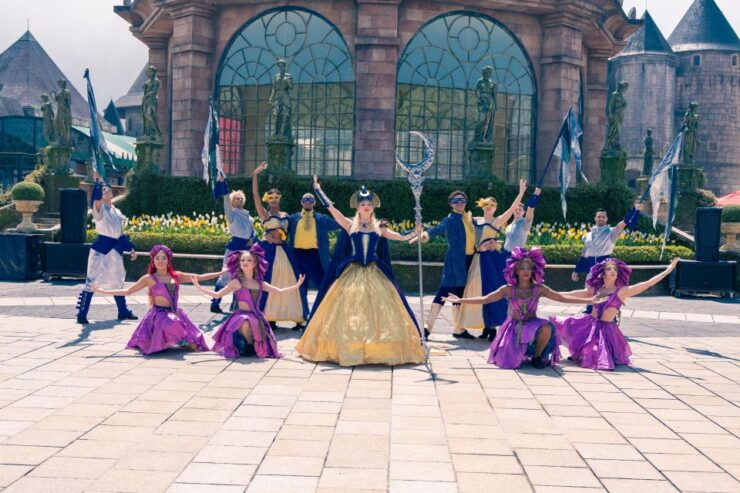 Ba Na Hills Golden Bridge Private Deluxe Guided Tour - Tour Highlights and Attractions