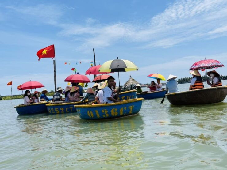 Ba Tran Basket Boat Riding & Vietnamese Meals - Activity Details