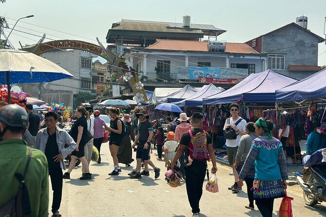 Bac Ha Sunday Market Tour (Private) - What Makes This Tour Stand Out?