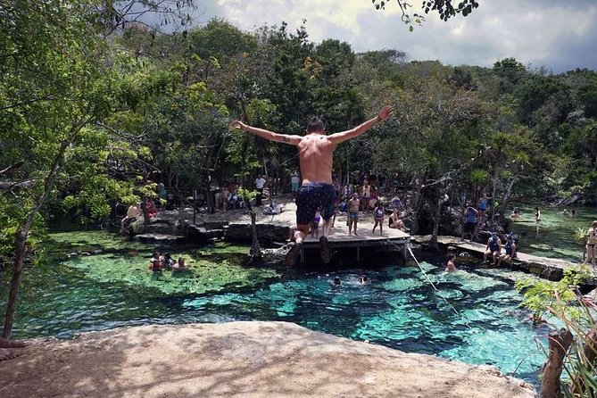 Bacalar Day Trip: Lake of the Seven Colors, Cenotes, Sujuy-Ha - Cancun - Indulge in a Delicious Mexican Lunch