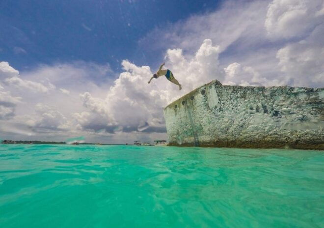 Bacalar: Explore the 7 Colors Lagoon in a Pontoon Ride - Pontoon Ride on Bacalar Lagoon
