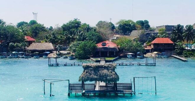 Bacalar: Pontoon Boat Tour of Stunning Lagoon - Navigating the Pirates Canal