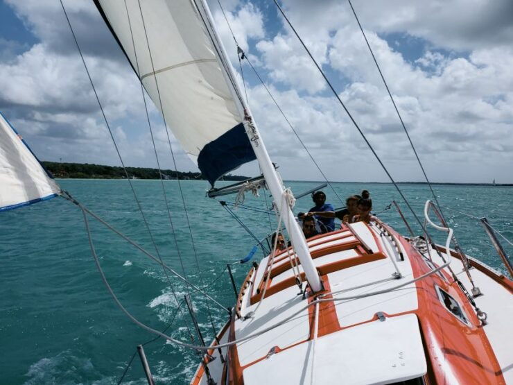 Bacalar: Private Lagoon Sailing Trip With Homemade Guacamole - Activity Details