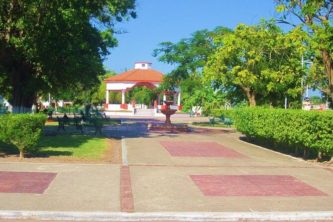 Bacalar Tour with Kayaking from Tulum - FAQ