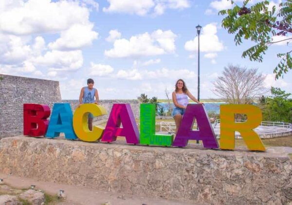 Bacalar's Best: Cenote Azul and Lagoon Tour in Pontoon - Cenote Azul Swim and Breakfast