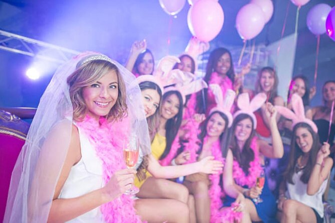 Bachelorette Nightclub Tour With Complimentary Drinks - Inclusions and Offerings