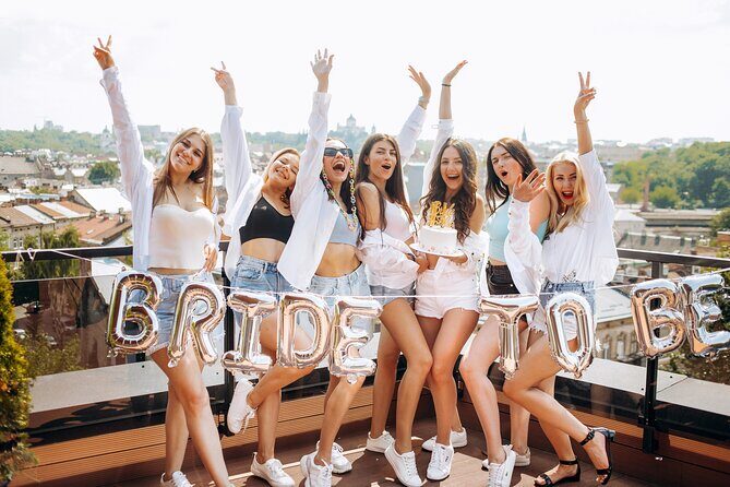 Bachelorette Royal Bar Crawl through South Slope District - Good To Know