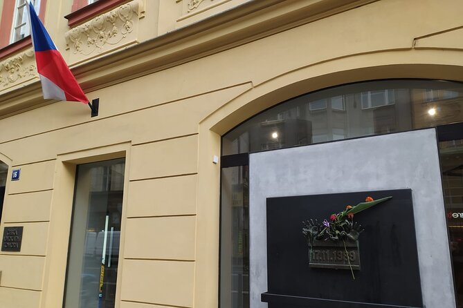 Back to Communism Walking Tour - Wheelchair Accessibility and Service Animals