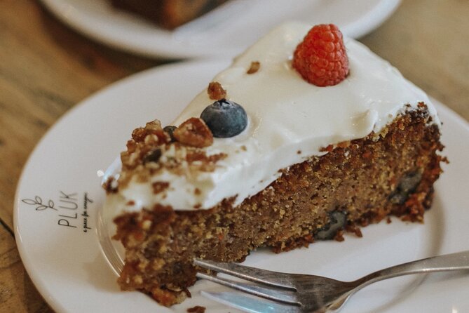 Backpackers Private Tour of Amsterdam - Experience the Best of Everything - Must-Try Local Cuisine and Drinks