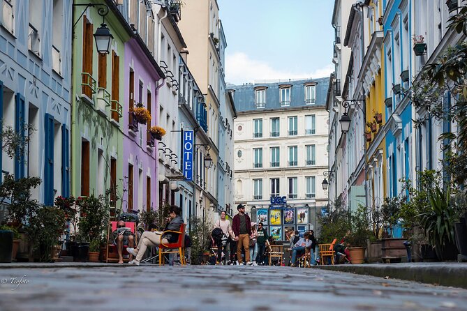 Backpackers Private Tour of Paris - Experience Best of Everything With a Local - Must-Visit Neighborhoods in the French Capital