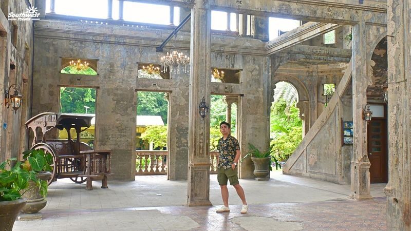 Bacolod City Half-Day Tour - A sweet stop before the ride back