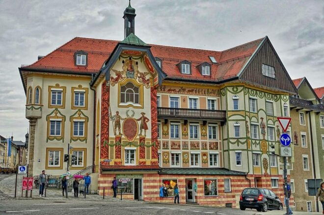 Bad Tölz: Christmas Market Walking Tour - Special Events