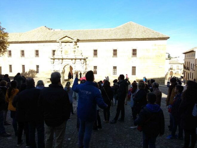 Baeza: 2.5-Hour Guided City Tour in English/French - Tour Duration