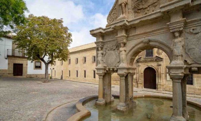 Baeza: Guided City Tour History - The Impact of Antonio Machado