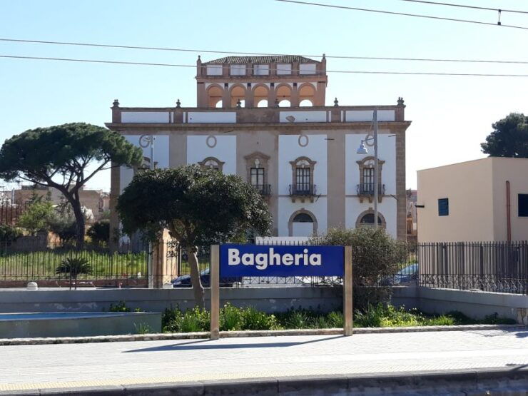 Bagheria: Tour of Villa Palagonia and Street Food Itinerary - Umberto Course Exploration