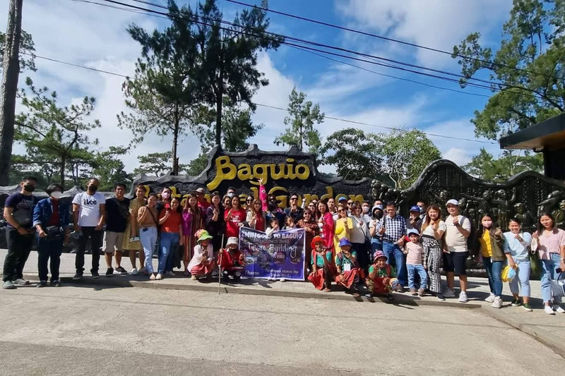 Baguio Historical Tour with Country Club - Diplomat Hotel and Mirador Hill
