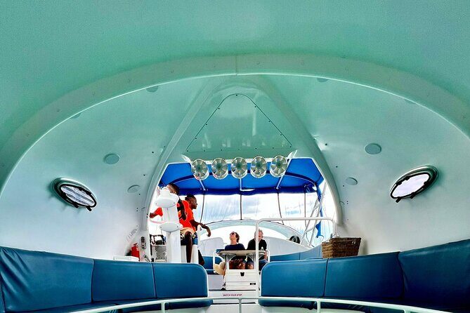 Bahamas on a Semi Submersive Glass Bottom Boat - The Guides and Commentary: Making It Educational and Fun