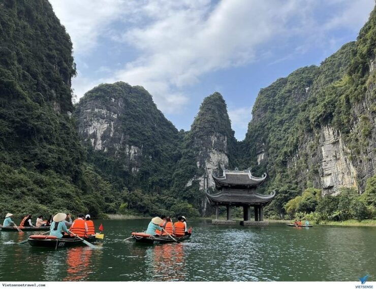 BAI DINH – TRANG AN FULL DAY TRIP BY LIMOUSINE FROM HA NOI - Good To Know