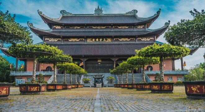 BAI DINH – TRANG AN FULL DAY TRIP BY LIMOUSINE FROM HA NOI - Included Amenities