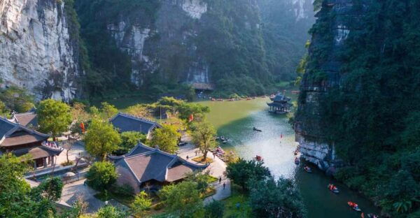 Bai Dinh, Trang An, Mua Cave, Buffet Lunch | Vietnam - Booking Information