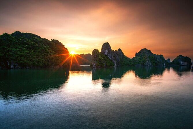 Bai Tu Long Bay 2 Days 1 Night Tour from Hanoi - In-Depth Review of the Bai Tu Long Bay 2D1N Tour