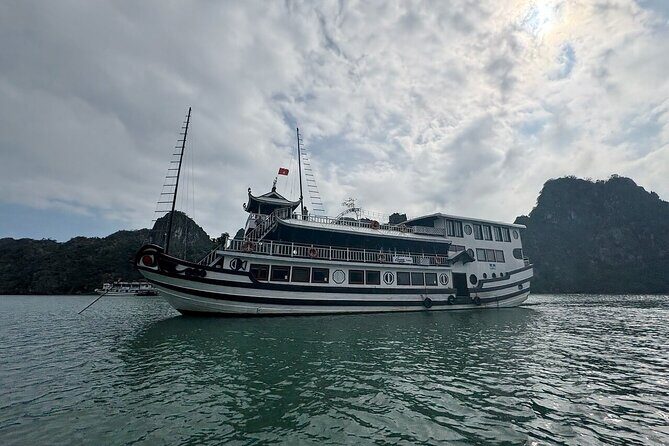 Bai Tu Long Bay 2 Days 1 Night With Renea Cruise - Detailed Itinerary Breakdown