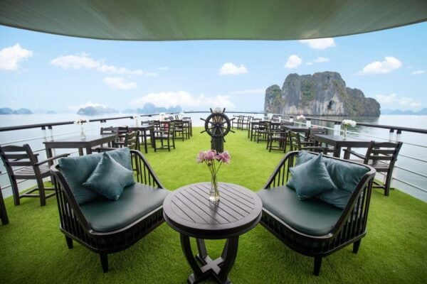 Bai Tu Long Bay Day Cruise With off the Beaten Track Route - Customer Feedback