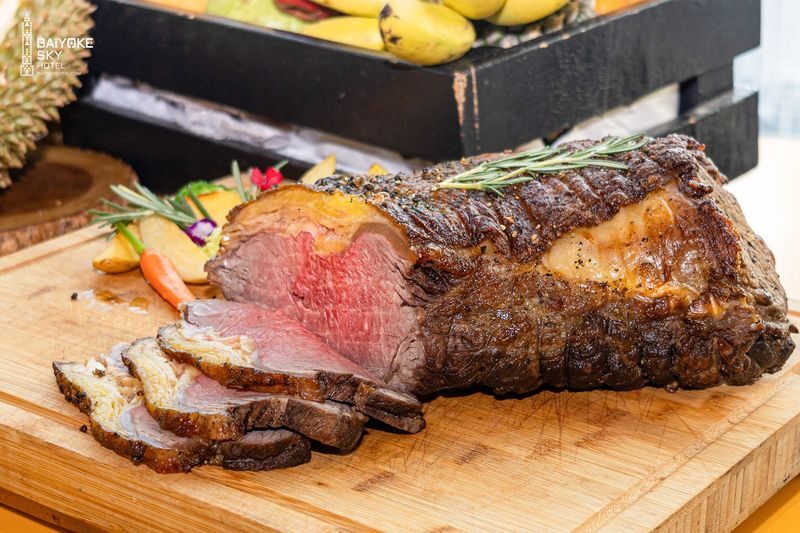 Baiyoke Sky Hotel 78th Floor Bangkok Sky Buffet with Observation Deck Admission in Bangkok - Choosing the right buffet package